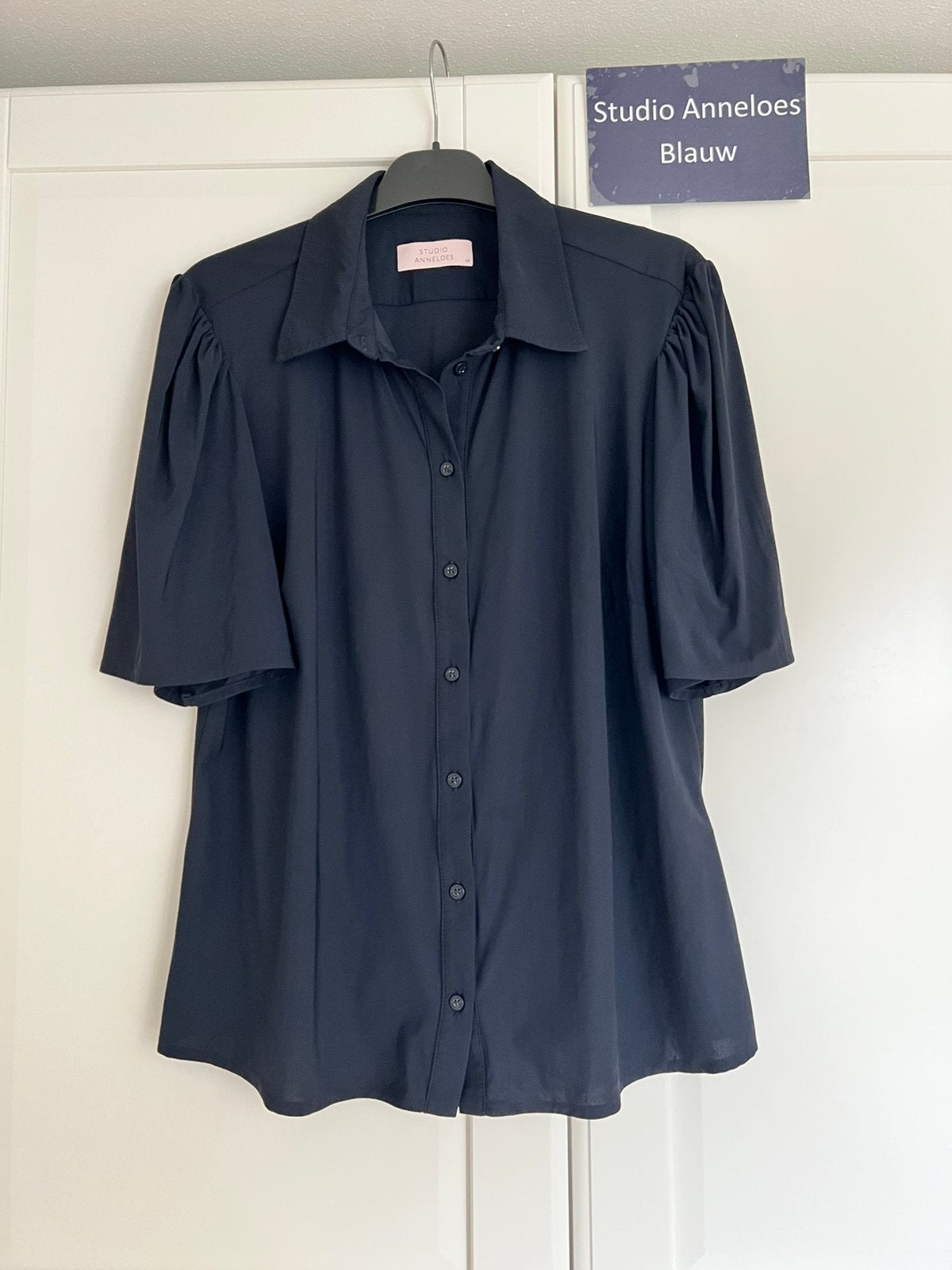 Studio anneloes poppy butterfly blouse M donkerblauw, Kleding | Dames, Maat 38/40 (M), Blauw, Ophalen of Verzenden, Zo goed als nieuw