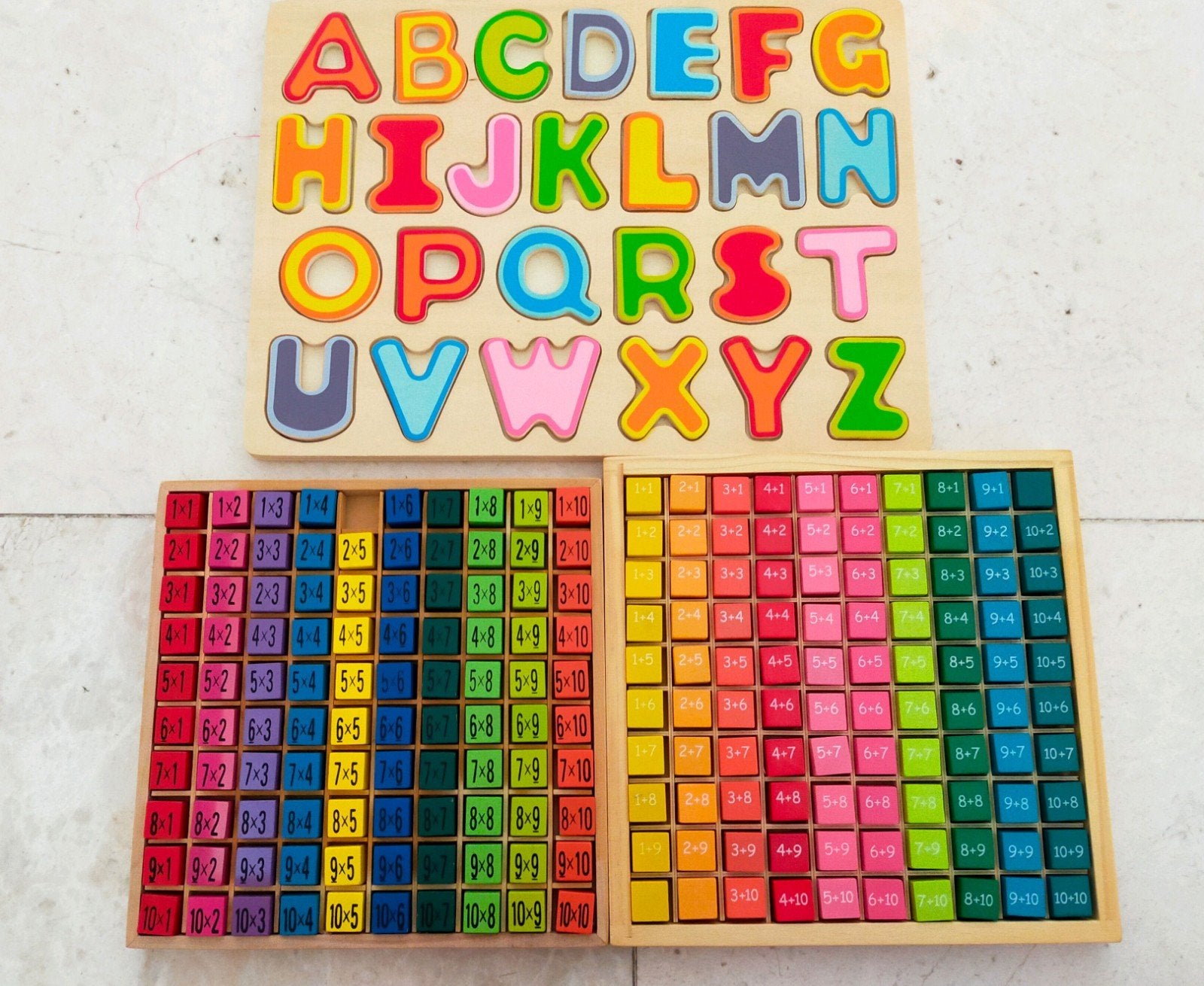 Houten Vermenigvuldigingstafel en Alfabet Puzzel Set, Ophalen of Verzenden, Gebruikt, Taal en Lezen
