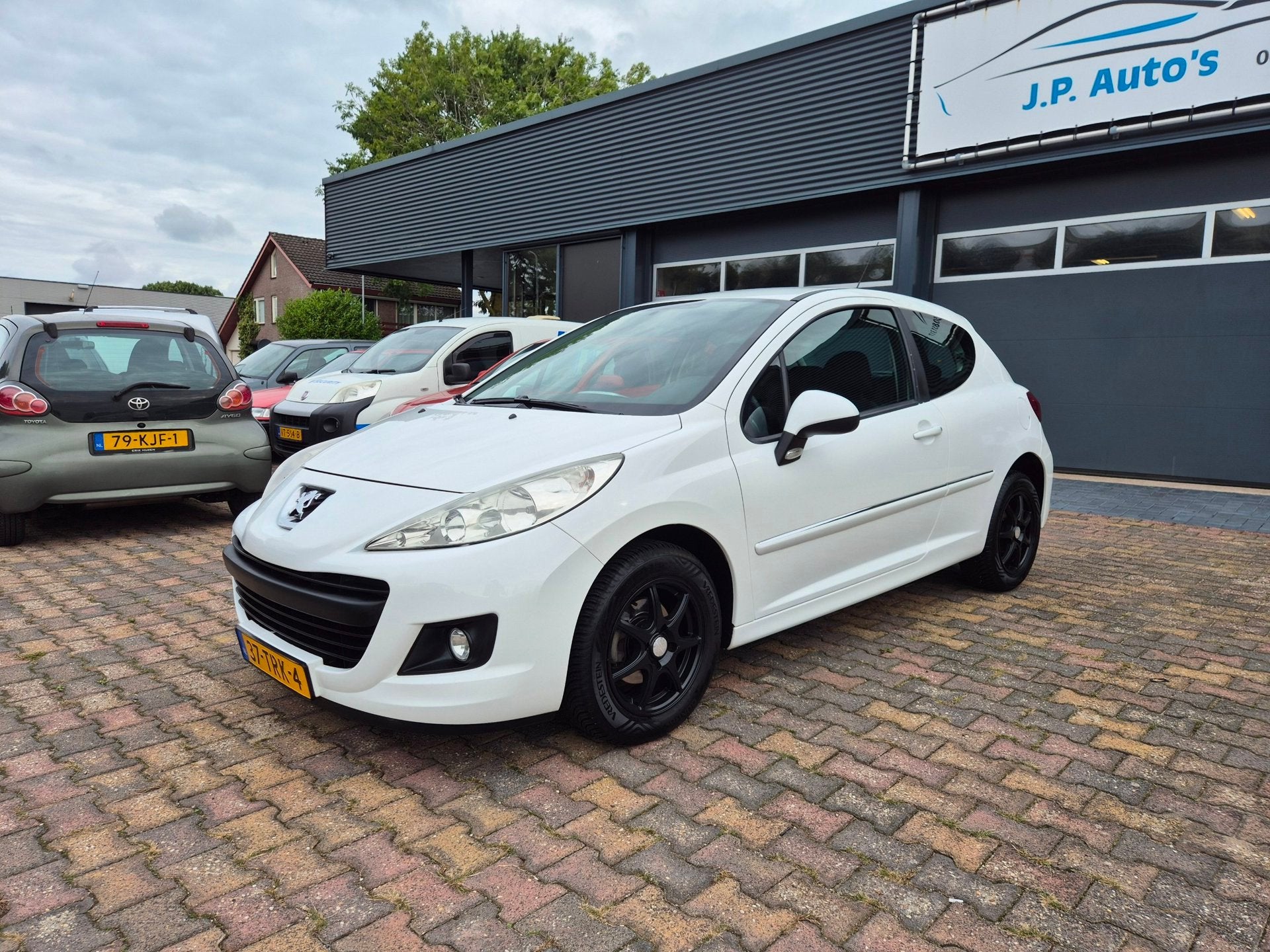 Peugeot 207 1.4 Acces Lite NIEUWE APK AIRCO, Voorwielaandrijving, Euro 5, 4 cilinders, Bedrijf