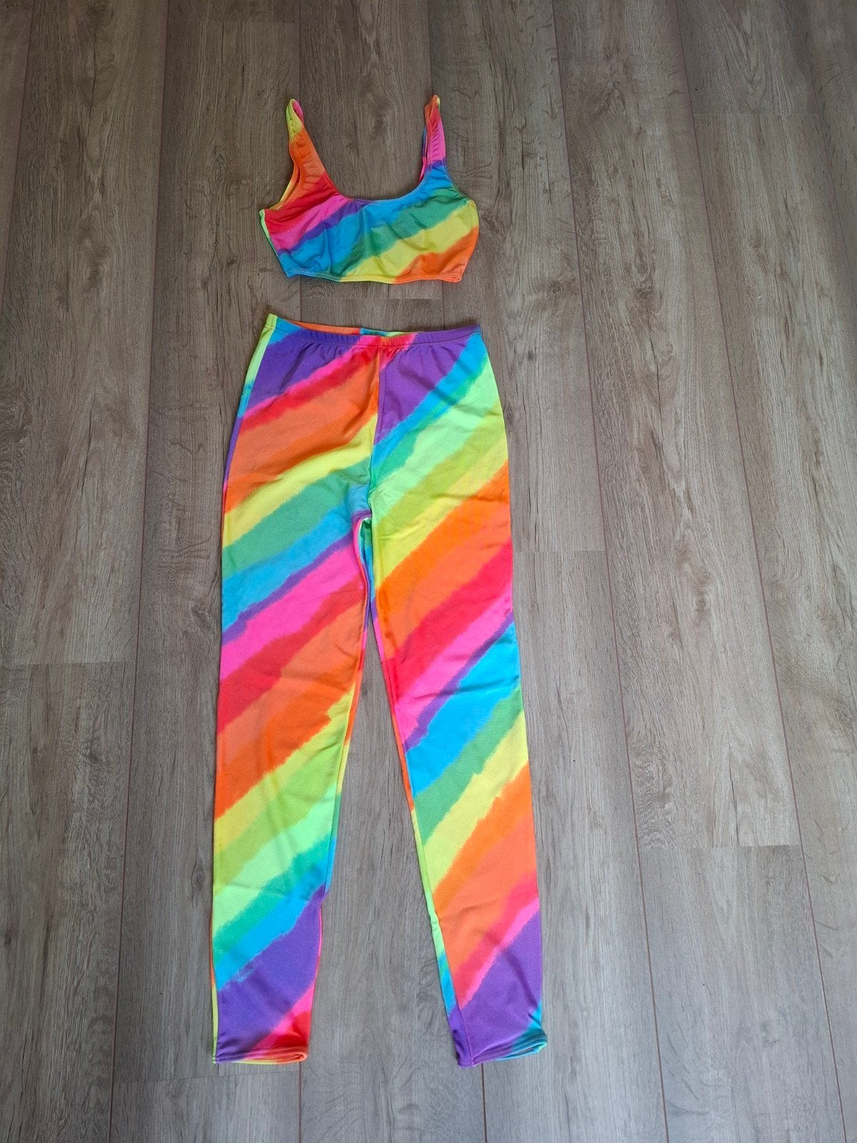 Regenboog legging en top in prima staat! maat 36, Ophalen of Verzenden, Zo goed als nieuw, Maat 36 (S), Carnaval