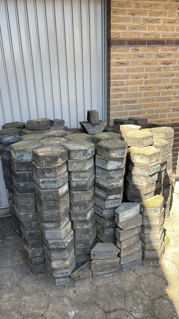 Gratis Zeshoekige Klinkers - 13,5m2, Tuin en Terras, Ophalen, Gebruikt, Klinkers, 10 m² of meer