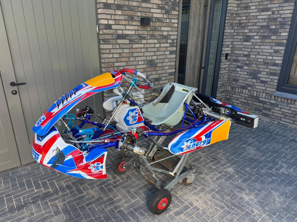 Energy kinetic KZ 2025 zeer mooi chassi, Sport en Fitness, Karting, Ophalen, Zo goed als nieuw, Kart