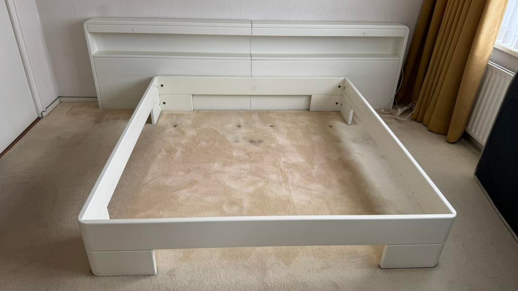 Complete slaapkamer: bedmeubel ladenkasten kaptafel, Ophalen, Eenpersoons, Wit, Zo goed als nieuw