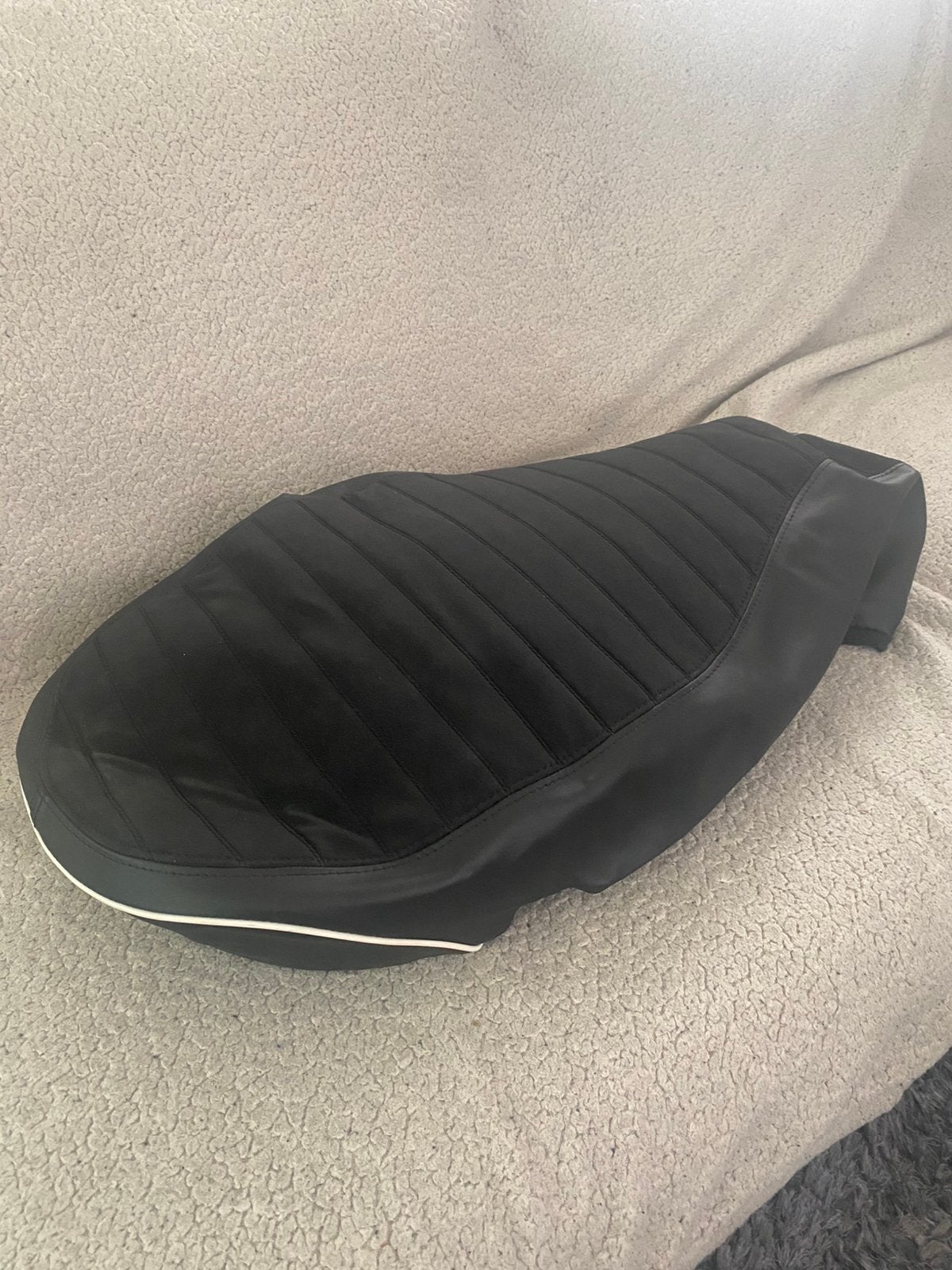 Vespa zadel hoes bekleding Reparatie Herstel overtrek, Vespa, Vespa, Verzenden, Zo goed als nieuw