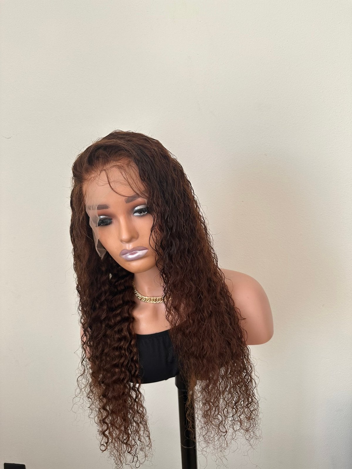 WIG - PRUIK - HAARSTUK - HUMAN HAIR BRUIN KRULLEN, Ophalen of Verzenden, Zo goed als nieuw, Pruik of Haarverlenging