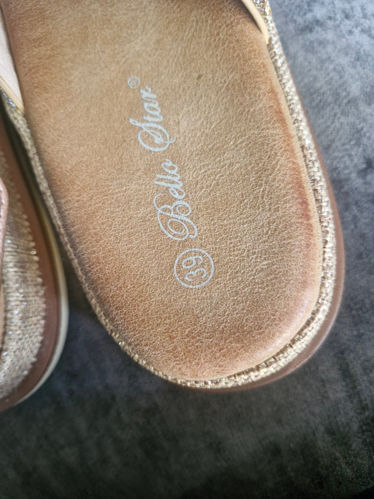 Dames slippers maat 39 - Goudkleurig met parels, Kleding | Dames, Overige kleuren, Bello Star, Gedragen, Ophalen