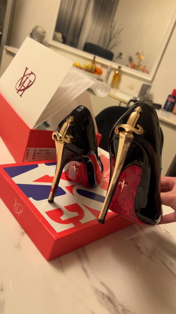VH Elegante Hakken stiletto pumps - Maat 40, Verzenden, Zo goed als nieuw, Zwart, Pumps