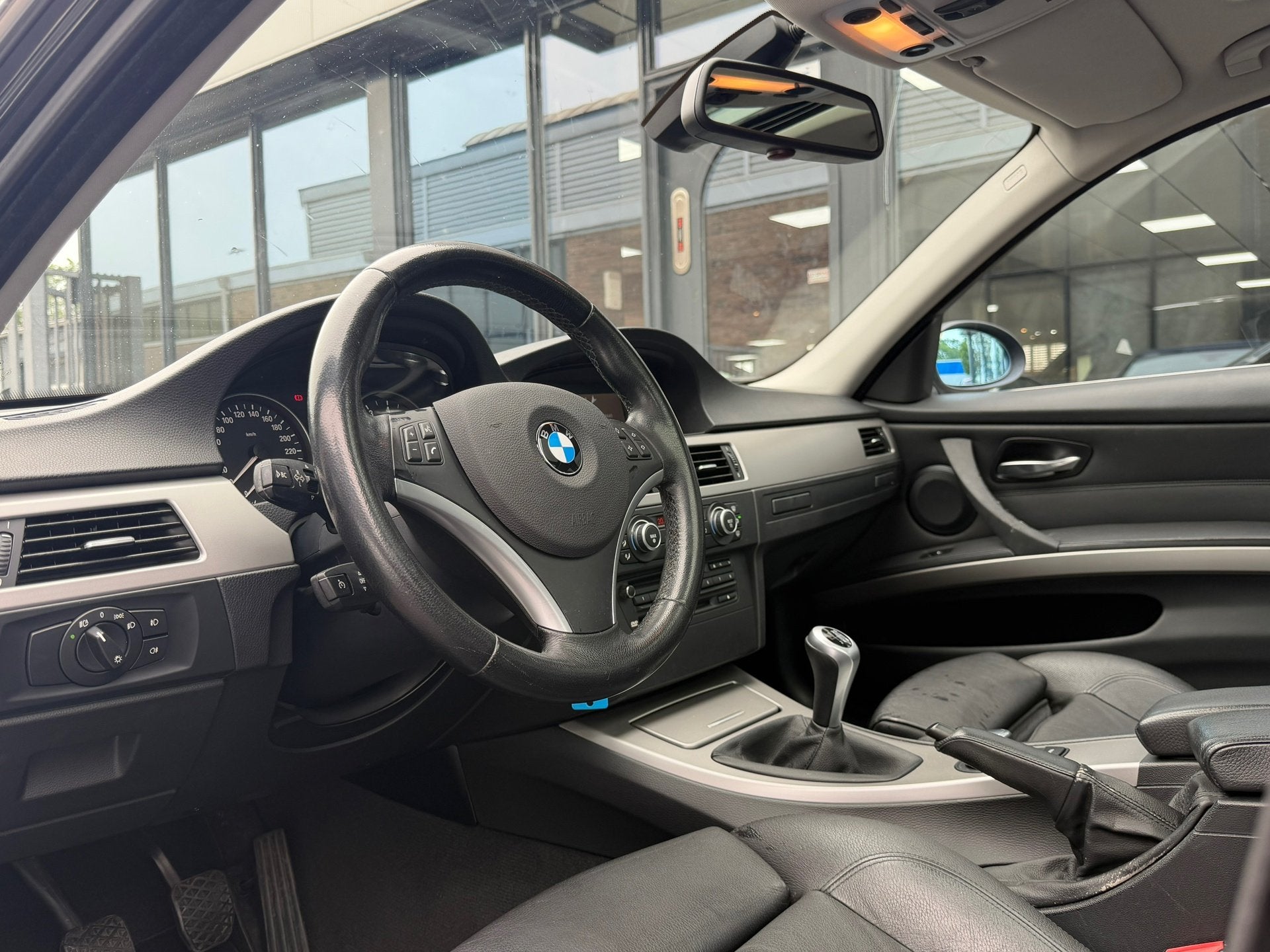 BMW 3-serie Touring 325i High Executive | Black Sapphire Met, Auto's, BMW, Achterwielaandrijving, Gebruikt, Zwart, 2497 cc