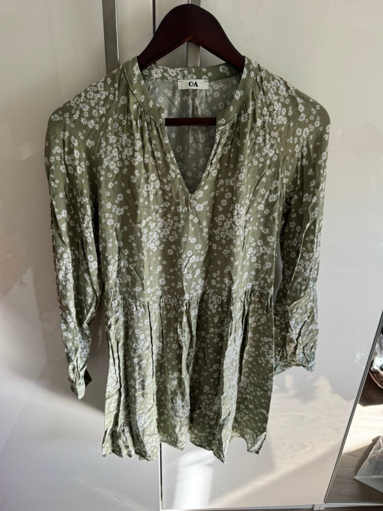 Groene C&A jurk met bloemenprint, Kleding | Dames, Ophalen of Verzenden, Zo goed als nieuw, Maat 36 (S), Boven de knie