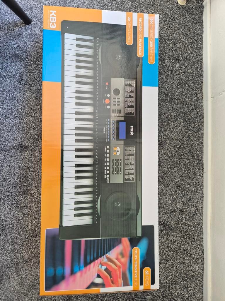 Max KB3 keyboard - Zo goed als nieuw, Muziek en Instrumenten, Keyboards, Overige merken, 61 toetsen, Zo goed als nieuw, Met standaard