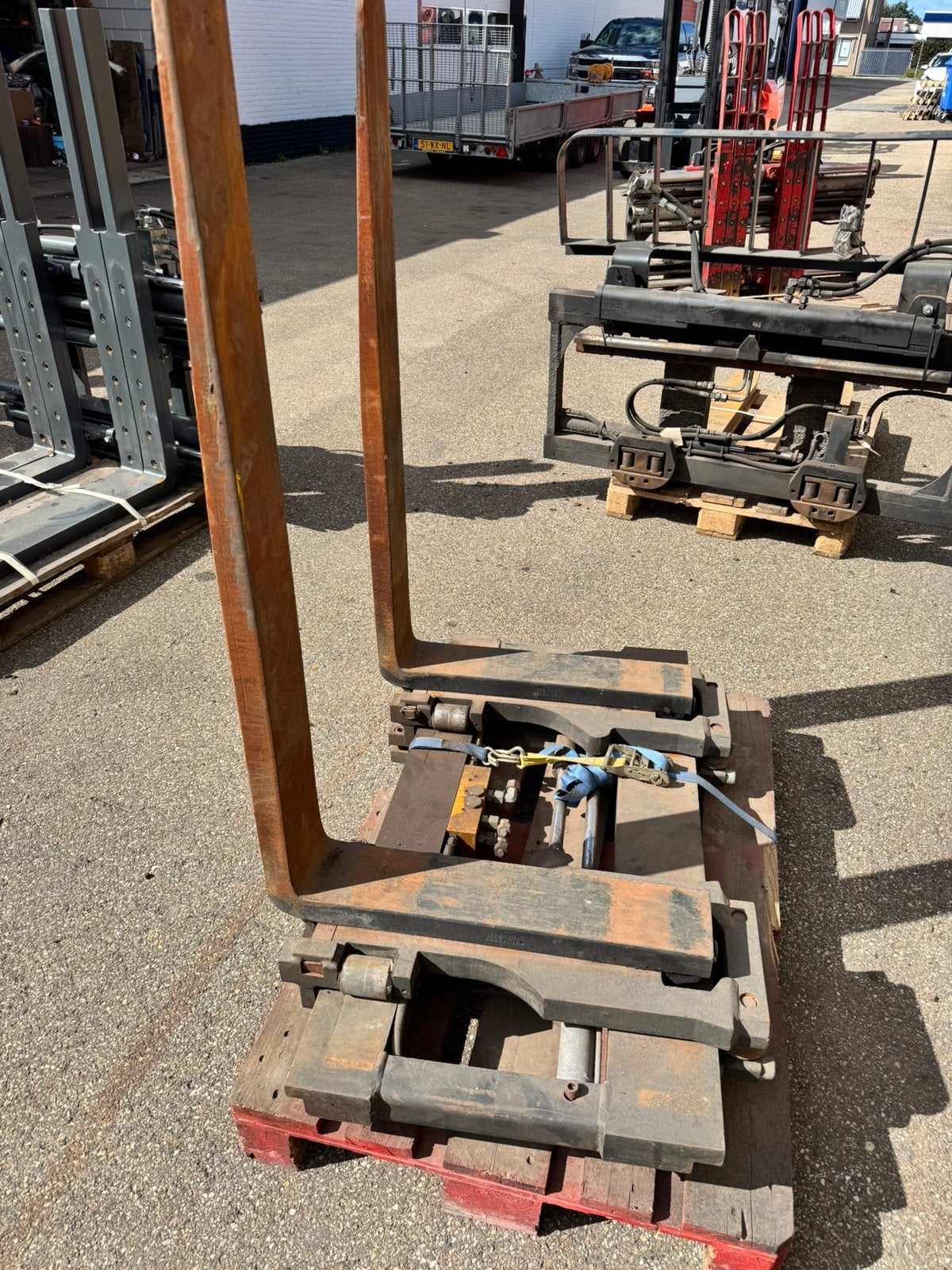 Vorkenversteller FEM 3 , 51cm 3000kg, Ophalen, ?, Zo goed als nieuw, ?
