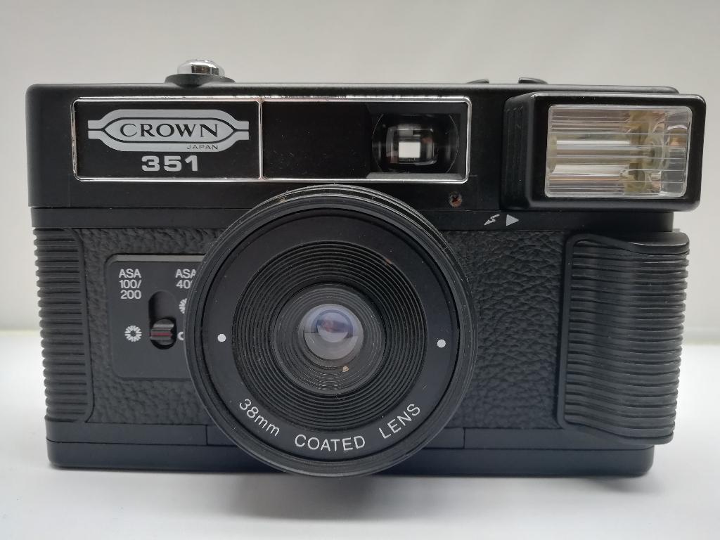 Vintage Crown 351 Japan camera. Vintage uit de jaren '80, Ophalen of Verzenden, Gebruikt, Compact, Overige Merken