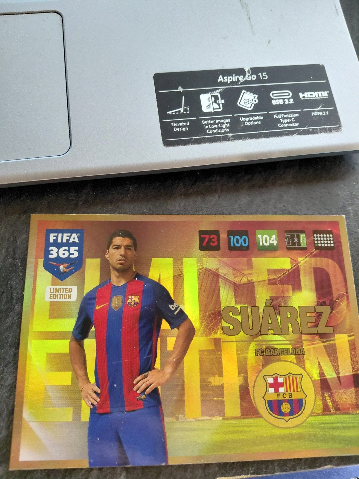 Panini adrenalyn Luis Suarez kaart limited edition xxl, Ophalen of Verzenden, Zo goed als nieuw, Buitenlandse clubs, Spelerskaart