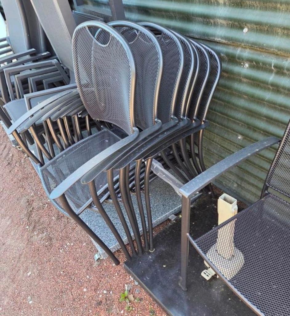 7 STAPELBARE ENGARDEN KETTLER TUINSTOELEN HELE SET €200, Ophalen