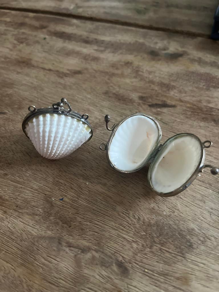 Vintage Schelpje Doosje / Pillendoosje, Ophalen of Verzenden, Gebruikt