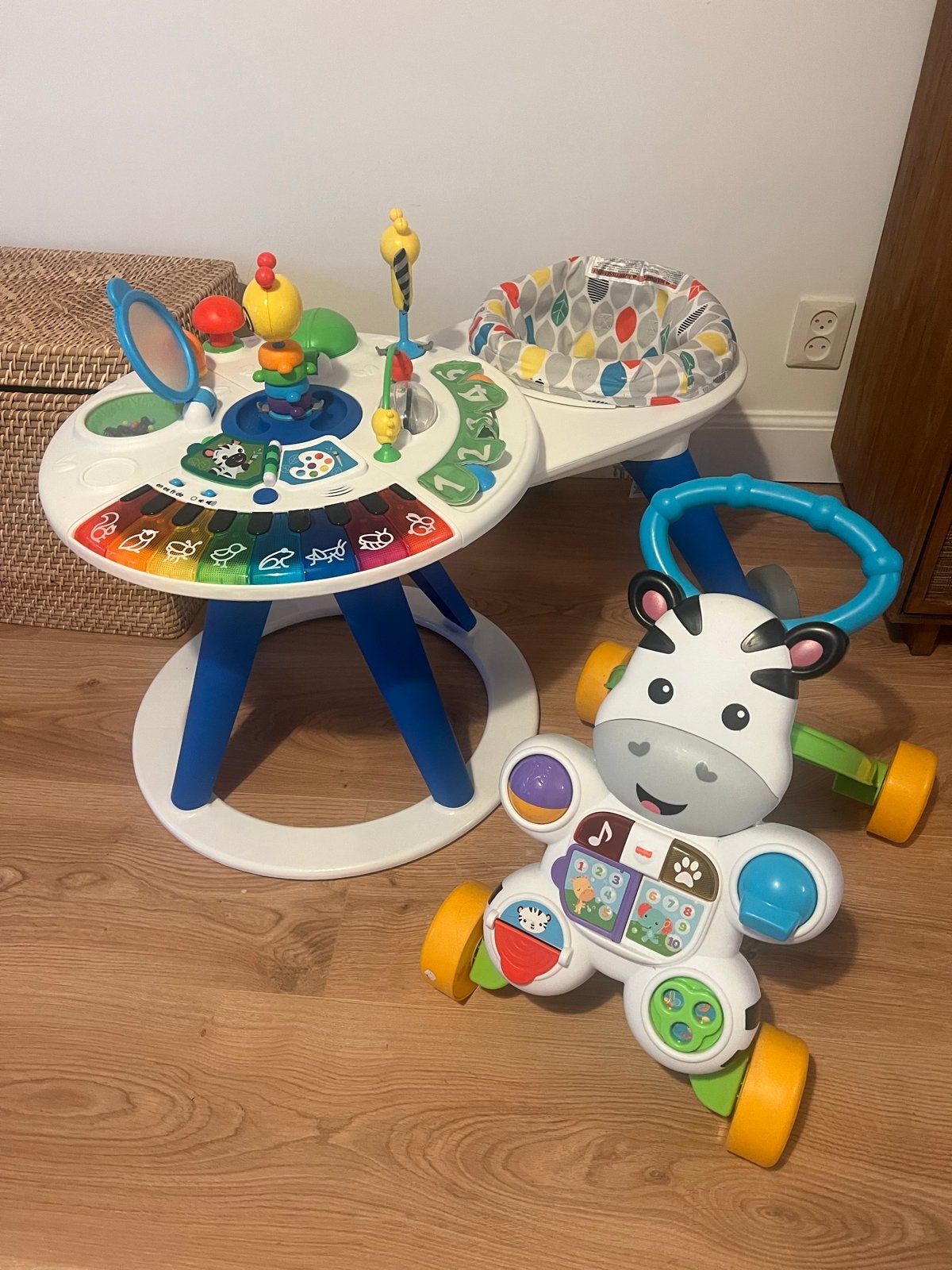 Speeltafel en Zebra Loopwagen, Ophalen, Zo goed als nieuw, Overige typen, Met licht