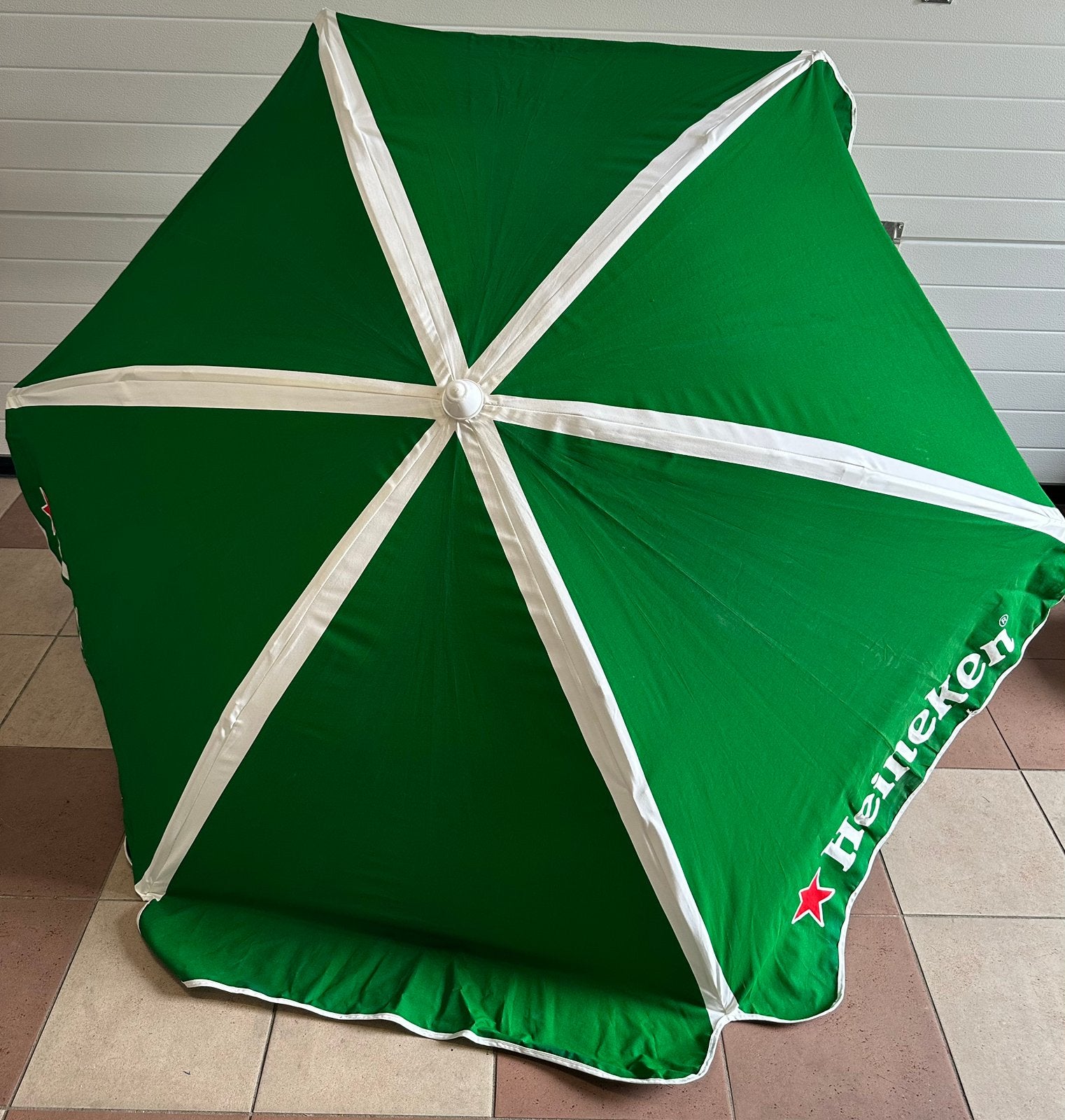 Heineken parasol nieuw, Ophalen, Nieuw, 1 tot 2 meter, Stokparasol