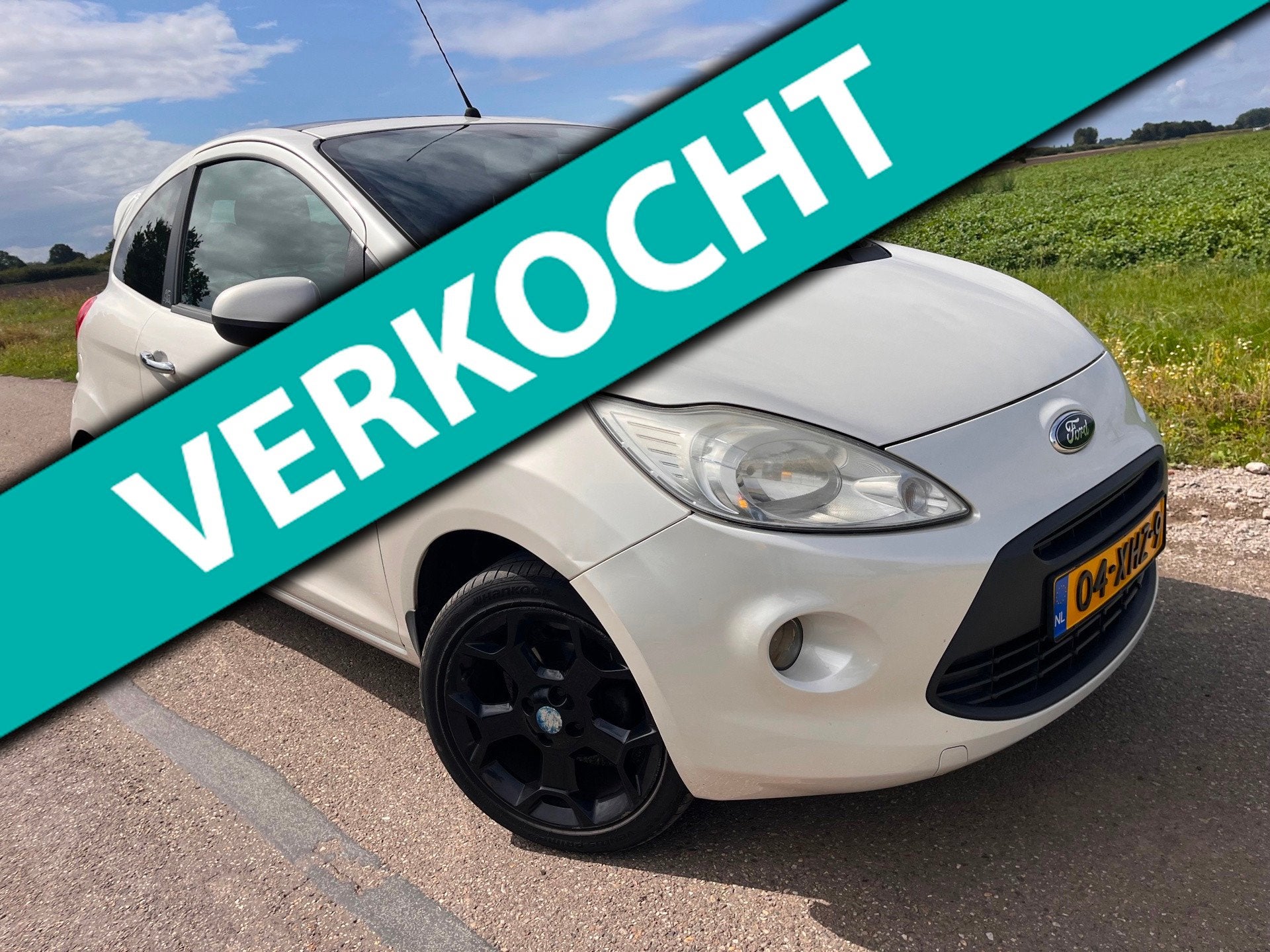 Ford Ka 1.2 Titanium X / 2012 pano / airco, Auto's, Voorwielaandrijving, Euro 5, Gebruikt, 1242 cc