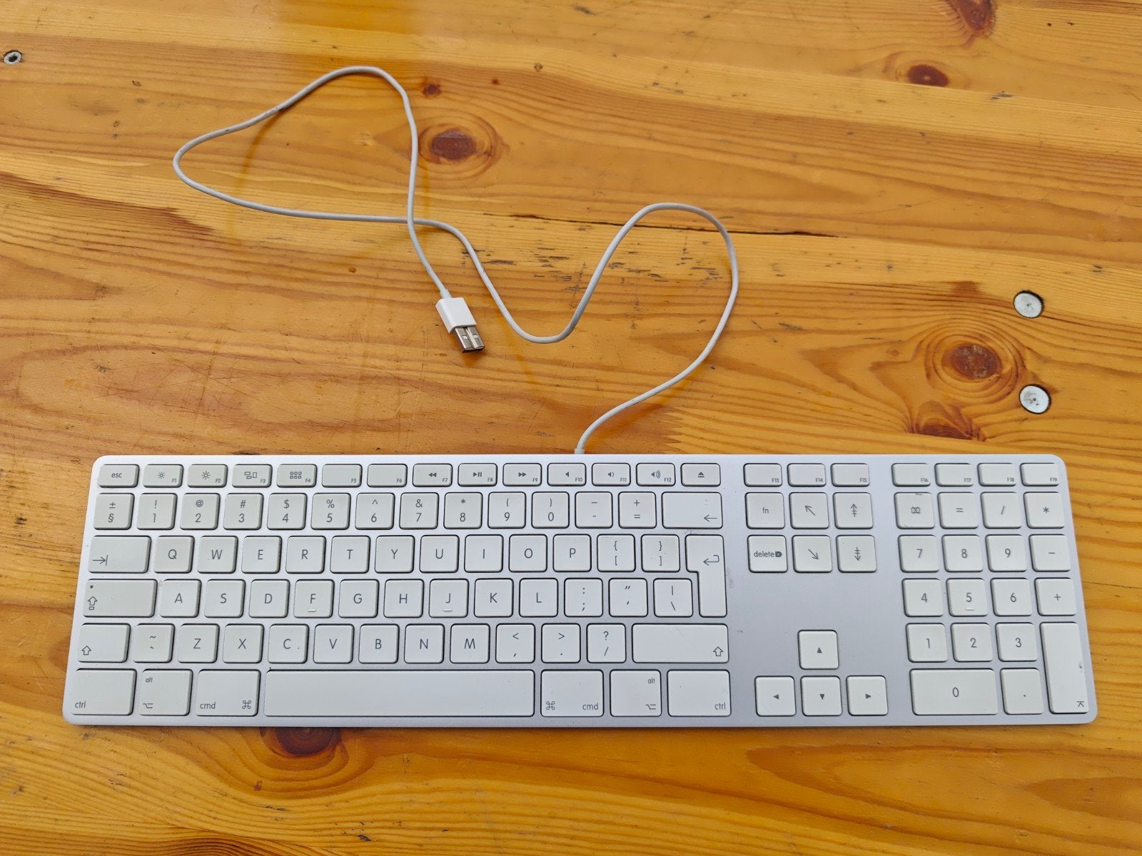 Apple toetsenbord met twee USB-A aansluitingen, Computers en Software, Ophalen, Apple