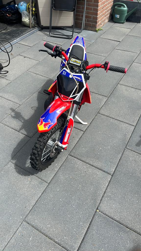 Lem a12 crosser 50cc in zeer nette staat nieuwstaat, Ophalen of Verzenden, Zo goed als nieuw, Overige typen
