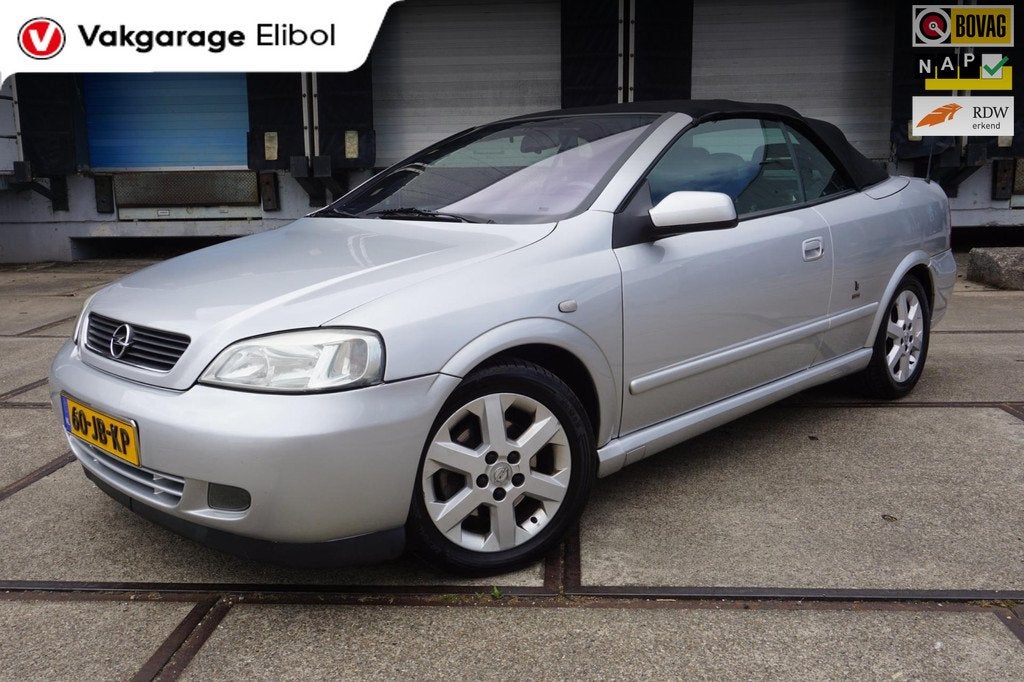 Opel Astra Cabriolet 2.2-16V, Auto's, Gebruikt, Zwart, 4 cilinders, Cabriolet