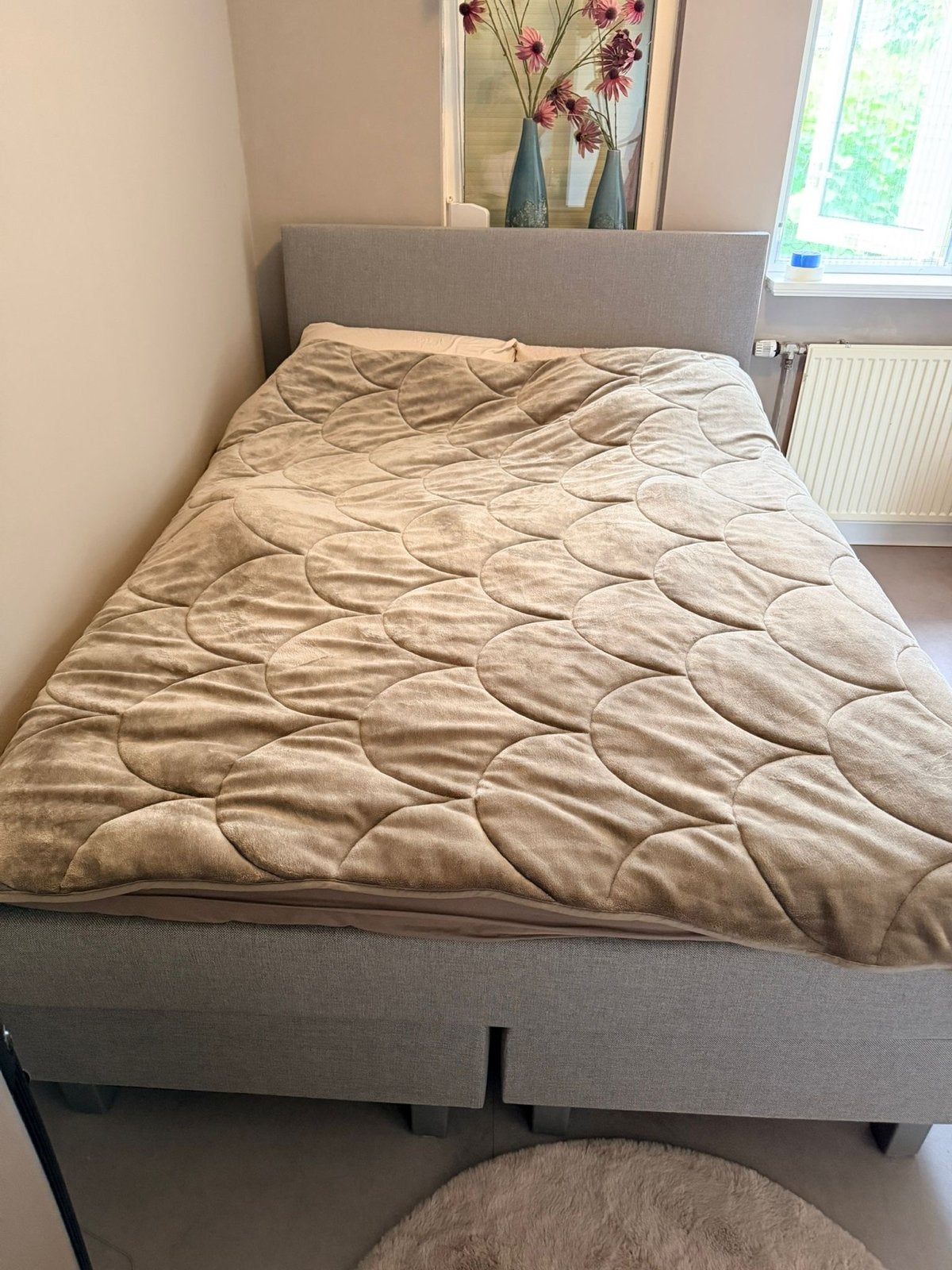 Comfortabel tweepersoons boxspring bed - Grijs, Ophalen, Gebruikt, Tweepersoons, 140 cm