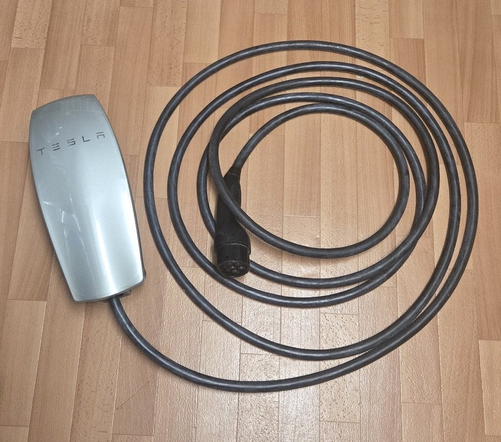 Tesla High Power Wall Connector (Gen 1) - 22kW / 32A, Ophalen, Gebruikt, Laadpaal