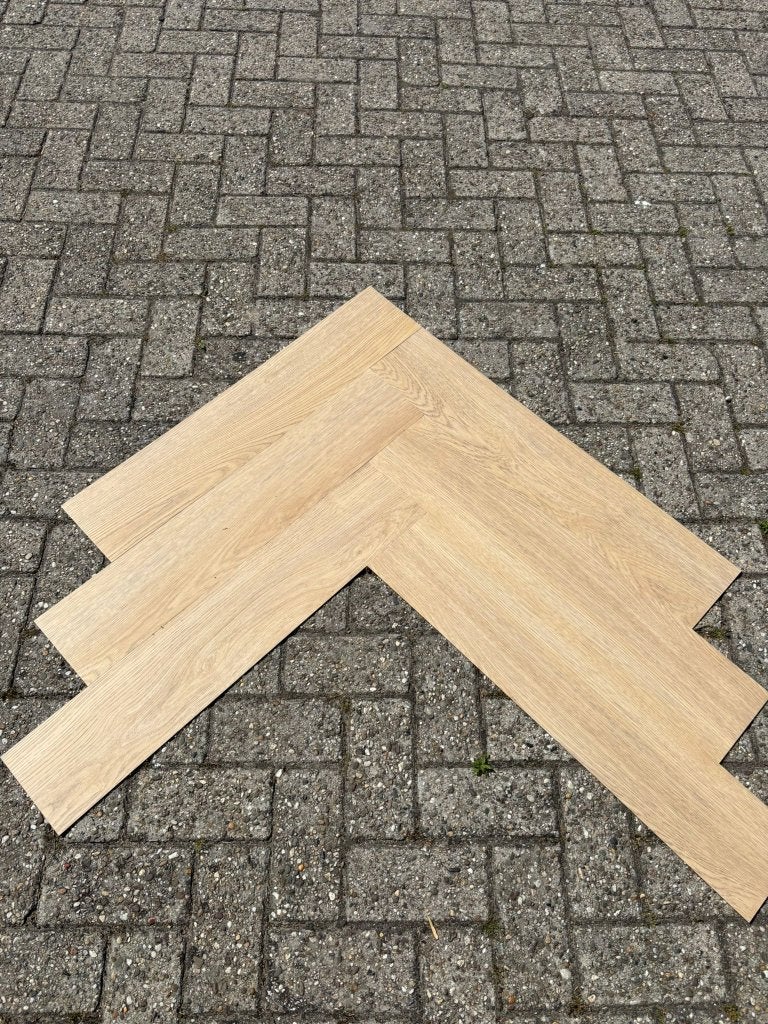 Belakos Terreno visgraat XL 61 - Partij Outlet! Plak pvc, 75 m² of meer, Overige typen, Nieuw, Bruin