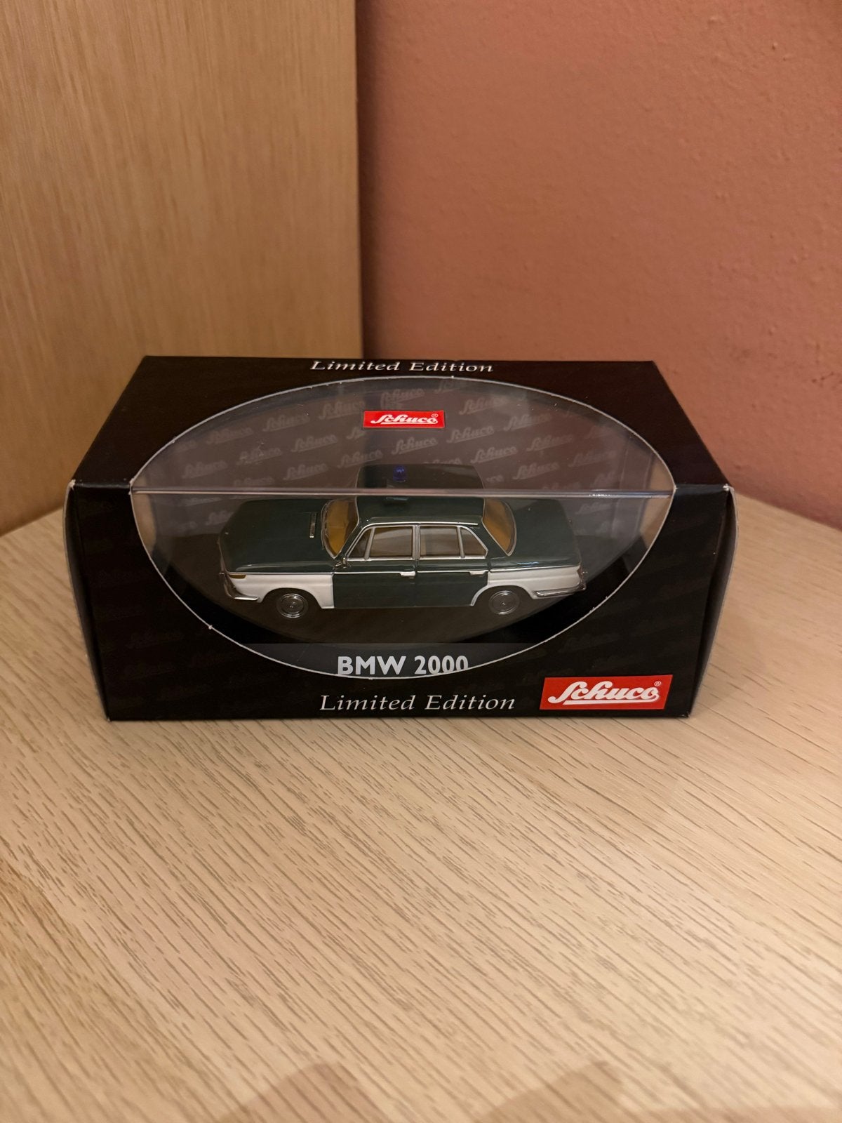 Schuco BMW 2000 Politie Limited Edition modelauto, Hobby en Vrije tijd, Modelauto's | 1:43, Ophalen of Verzenden, Zo goed als nieuw