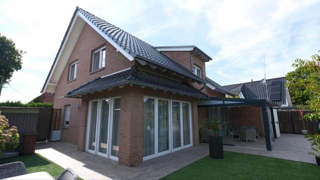 Vrijstaand huis met 4 slaapkamers en garage, Huizen en Kamers, Huizen te huur, Direct bij eigenaar, 5 kamers, 146 m², Vrijstaande woning