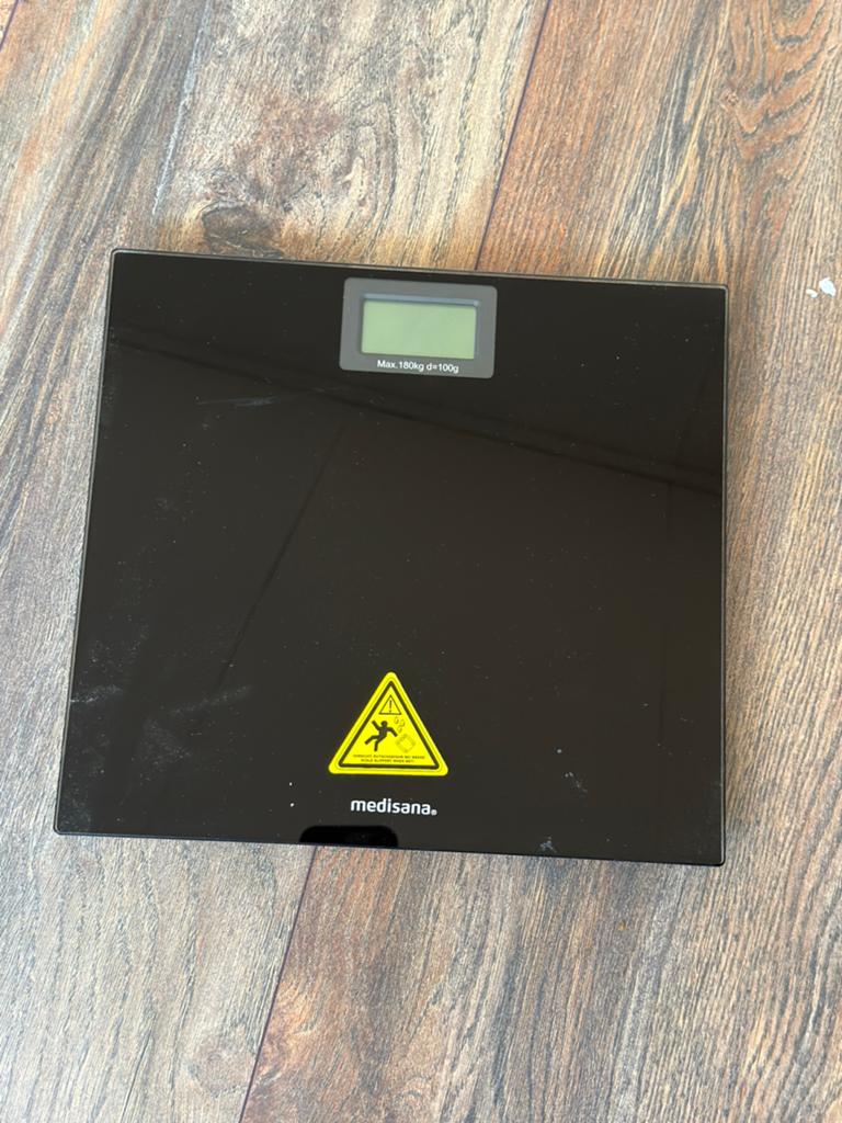 Personen weegschaal medisana, Witgoed en Apparatuur, Weegschalen, Gebruikt, 1 tot 500 gram, 100 kg of meer, Ophalen of Verzenden