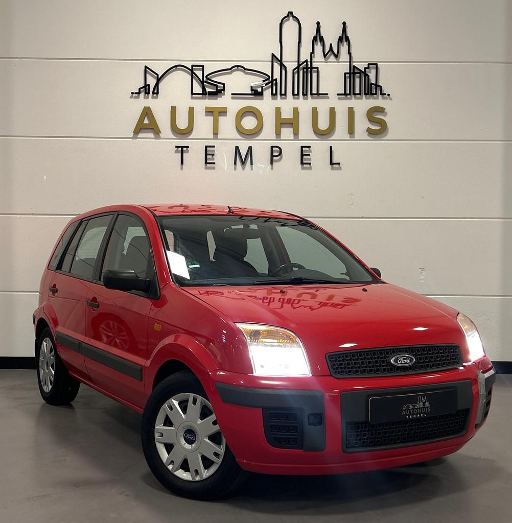 Ford Fusion 1.6-16V Trend Automaat Nap Airco Trekhaak 5Deurs, Auto's, Ford, 1596 cc, Gebruikt, Zwart, 1064 kg