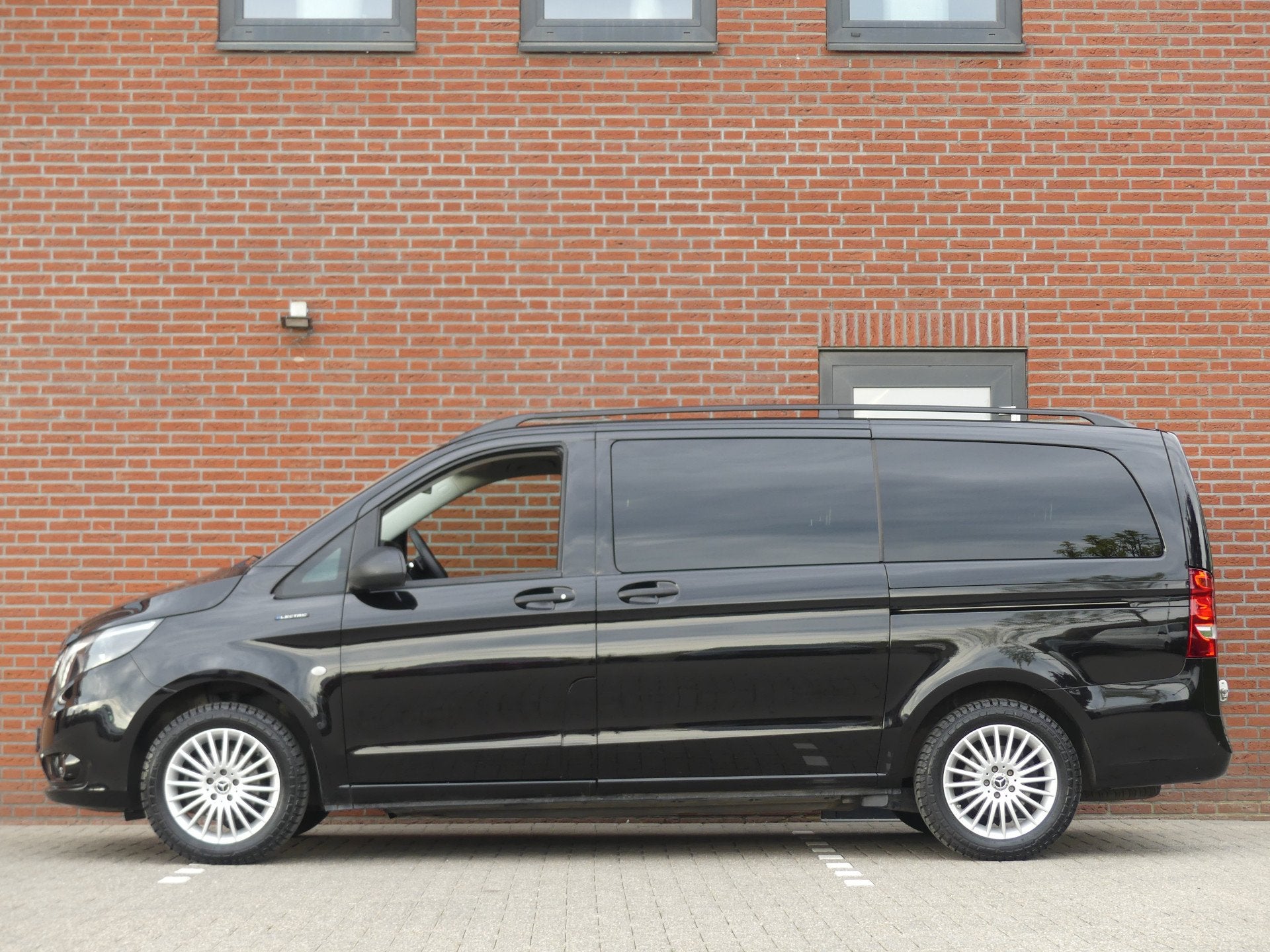 Mercedes-Benz EVITO TOURER PRO L2 35KWH 8 Persoons MARGE AUT, Gebruikt, 8 stoelen, Overige carrosserieën, 116 pk