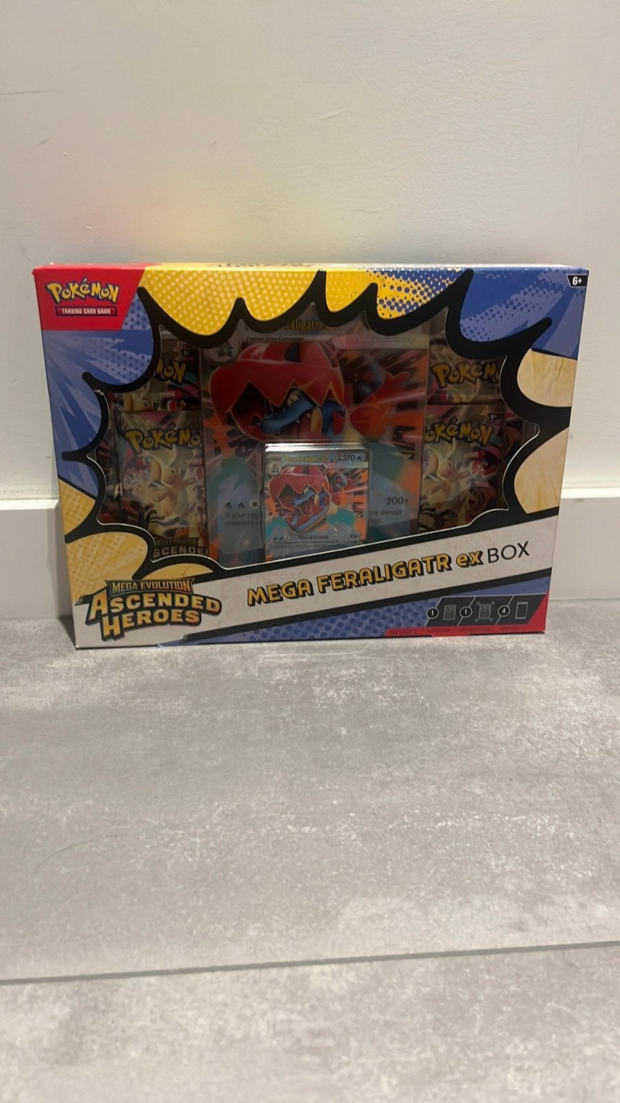 mega ascended box, Hobby en Vrije tijd, Verzamelkaartspellen | Pokémon, Ophalen of Verzenden, Zo goed als nieuw