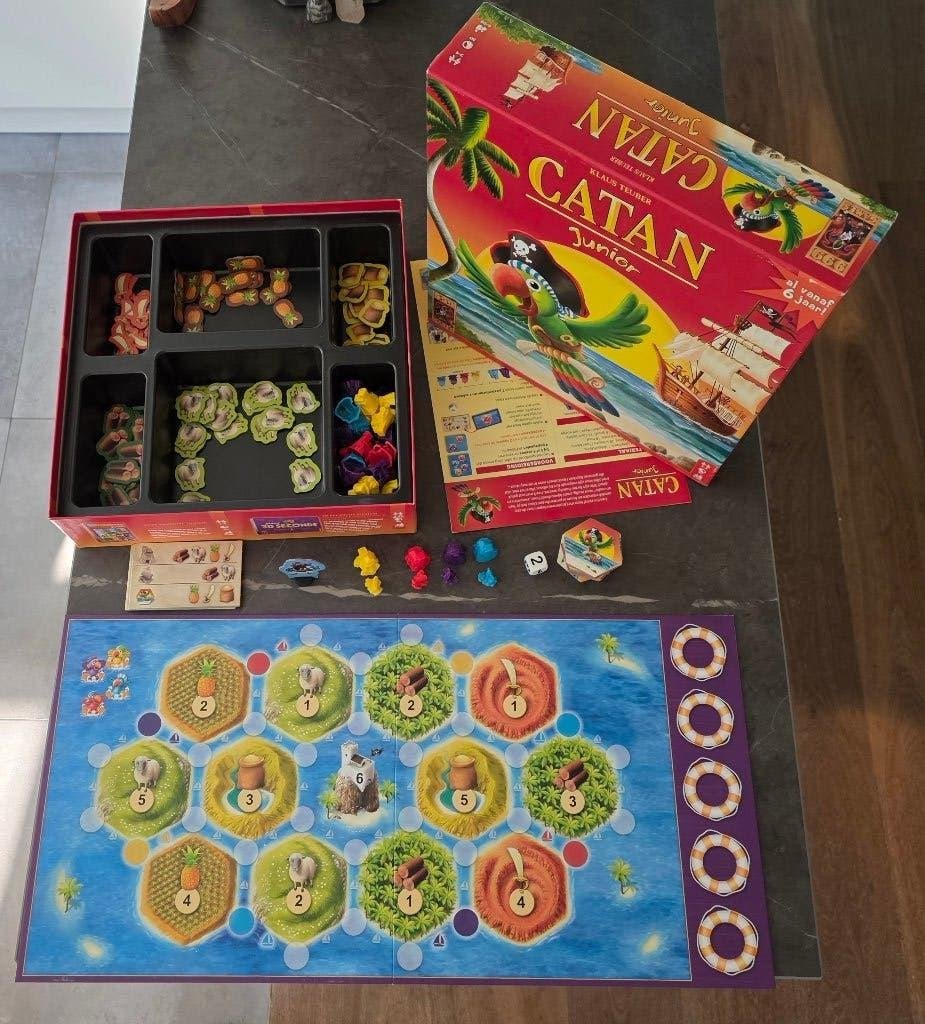 Catan - Junior - Bordspel - 999games, Een of twee spelers, Ophalen of Verzenden, Zo goed als nieuw, 999 Games