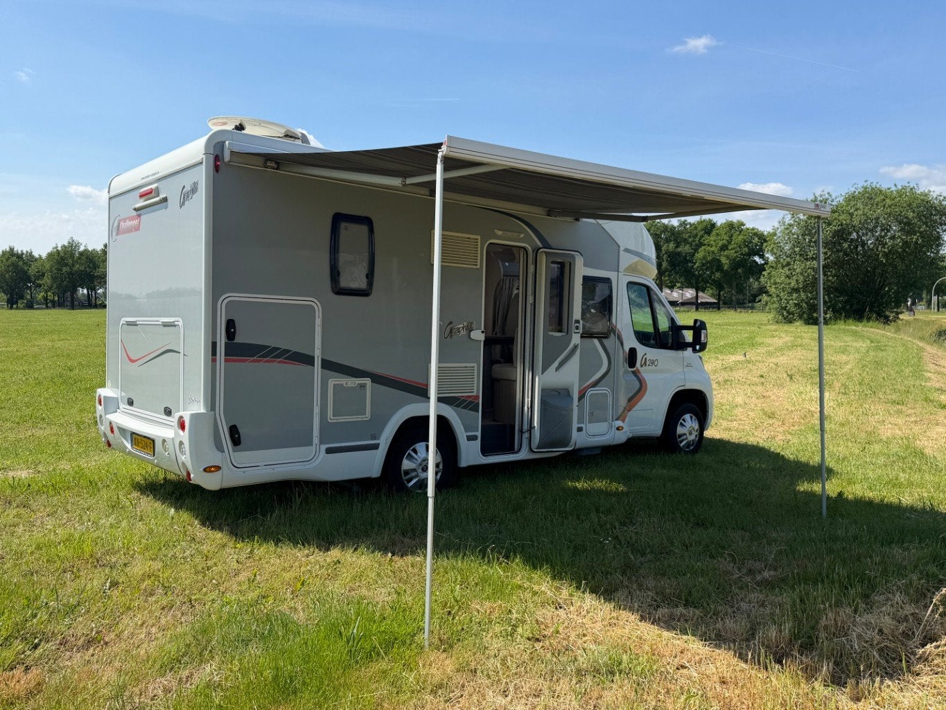 Fiat Ducato Challenger Graphite 290, Caravans en Kamperen, 7 tot 8 meter, Bedrijf, Airconditioning, Fiat