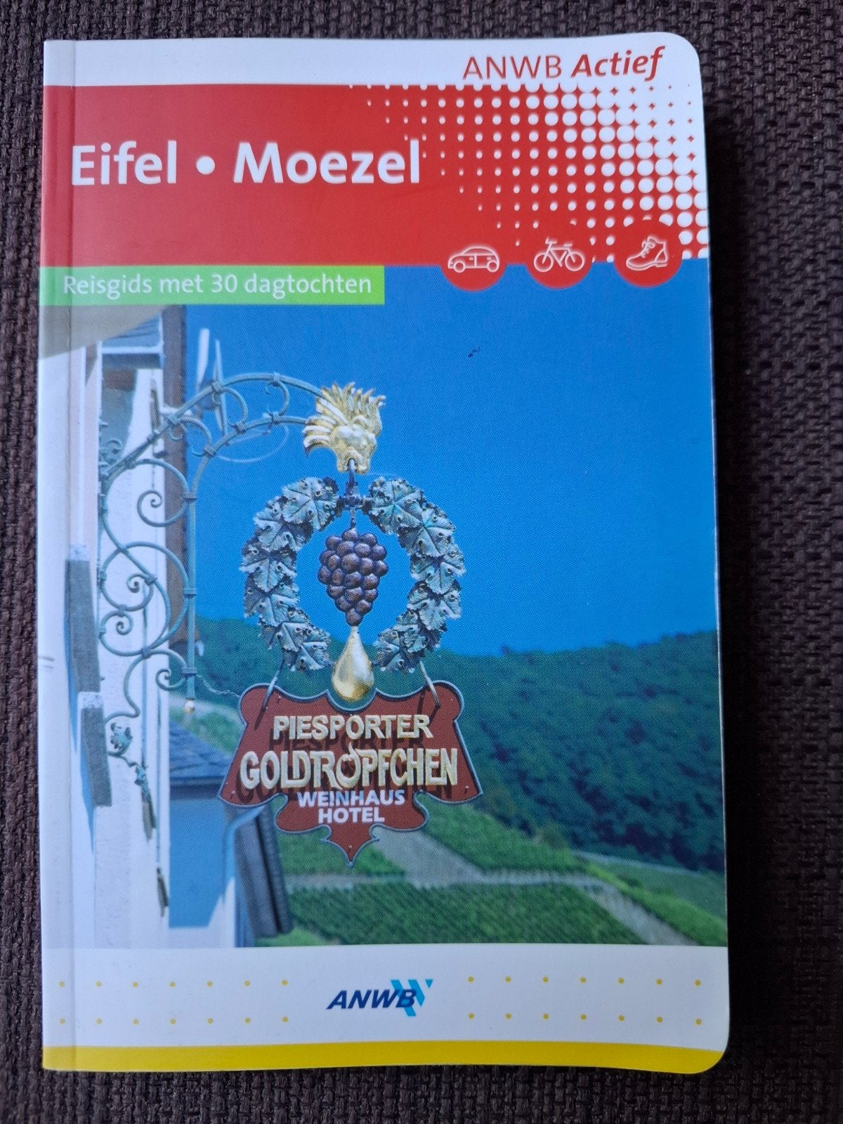 ANWB Actief Eifel Moezel Reisgids - Wandelen & Ontspannen, Gelezen, Europa, Ophalen of Verzenden, Reisgids of -boek