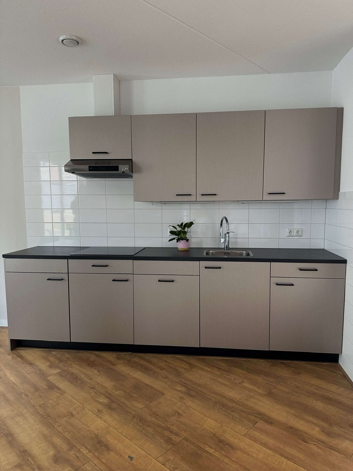Keuken wrappen., Ophalen, Zo goed als nieuw