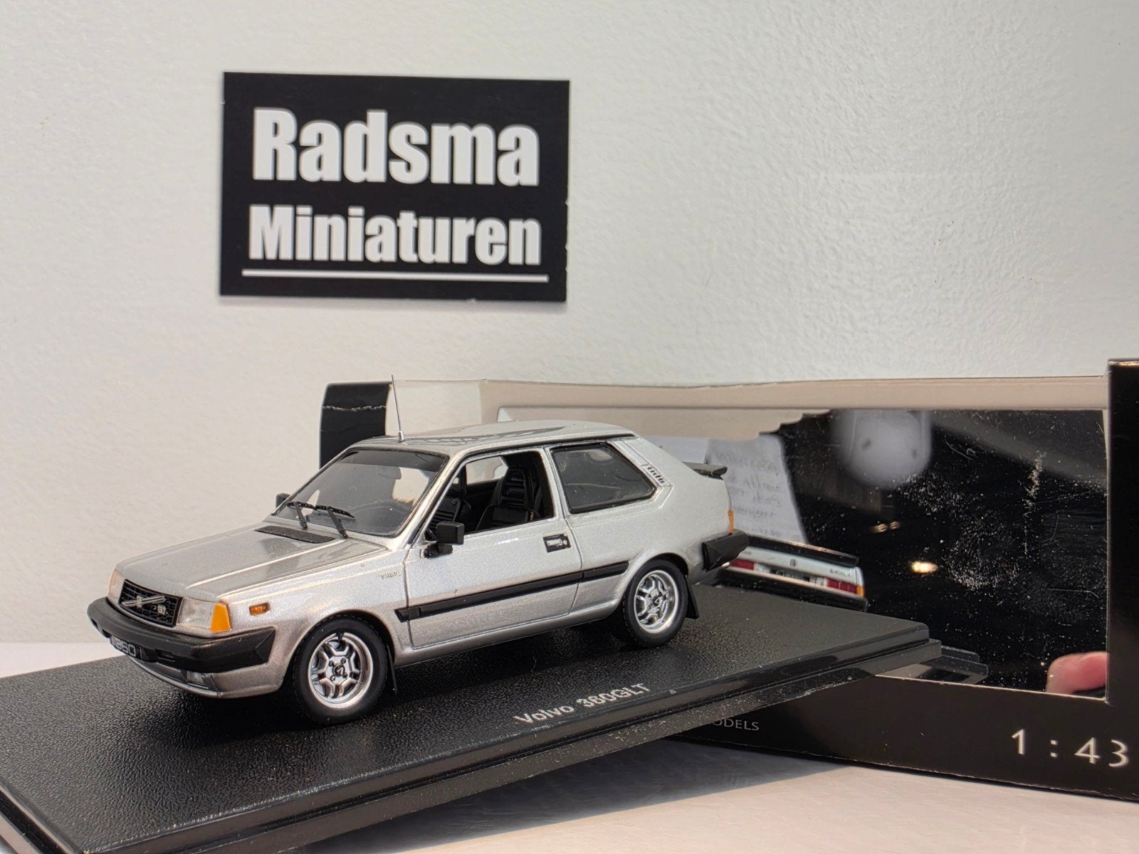 Volvo 360GLT - Silver - 1:43 Neo Scale Models, Overige merken, Auto, Neo Scale Models, Ophalen of Verzenden