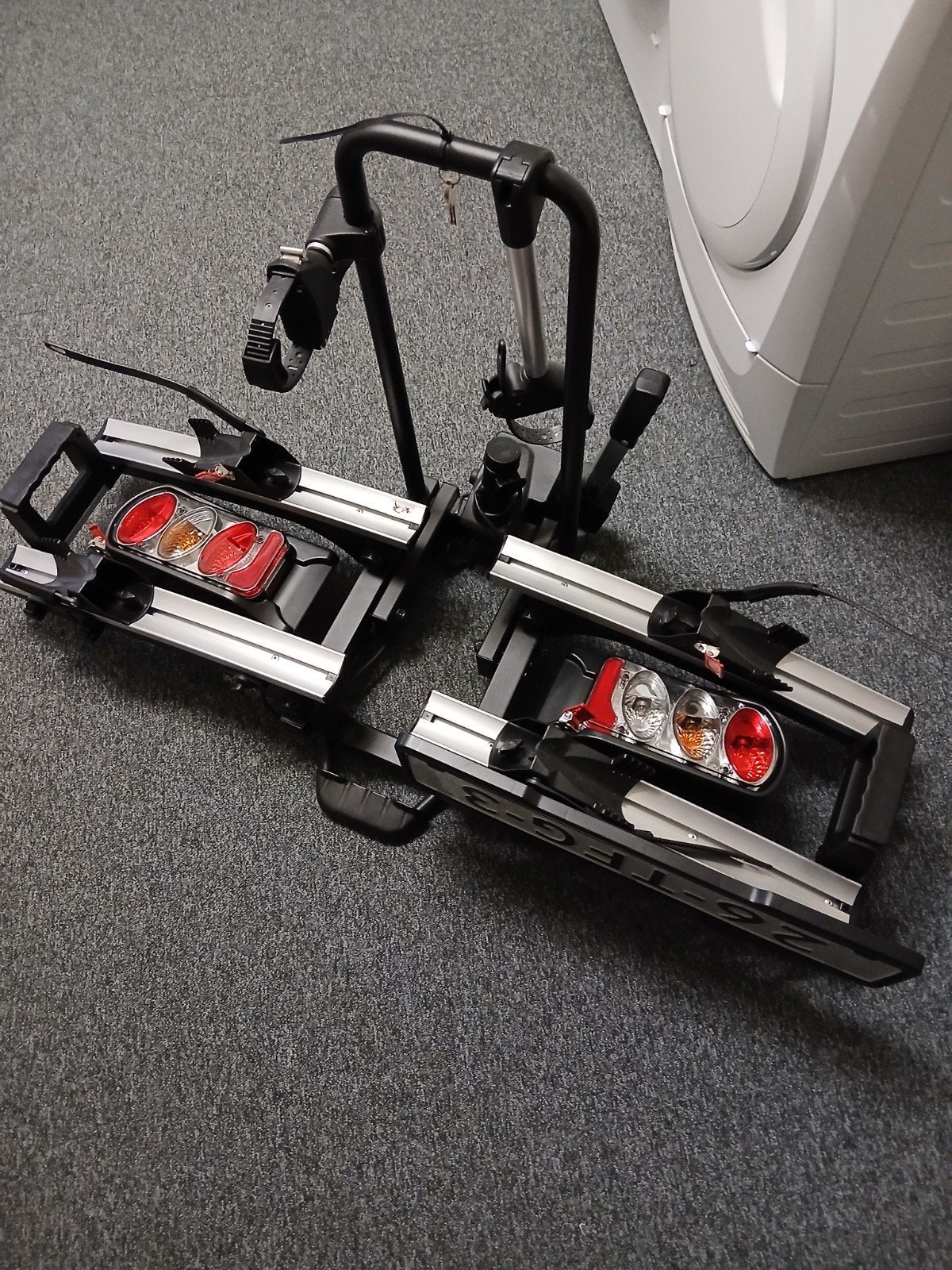 nieuw fietsenrek voor electrische fietsen, Fietsen en Brommers, Ophalen, Zo goed als nieuw