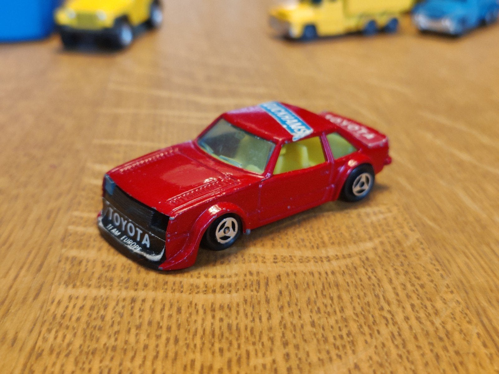Polistil Toyota Celica ROOD, Hobby en Vrije tijd, Modelauto's | Overige schalen, Ophalen of Verzenden, Zo goed als nieuw, Auto