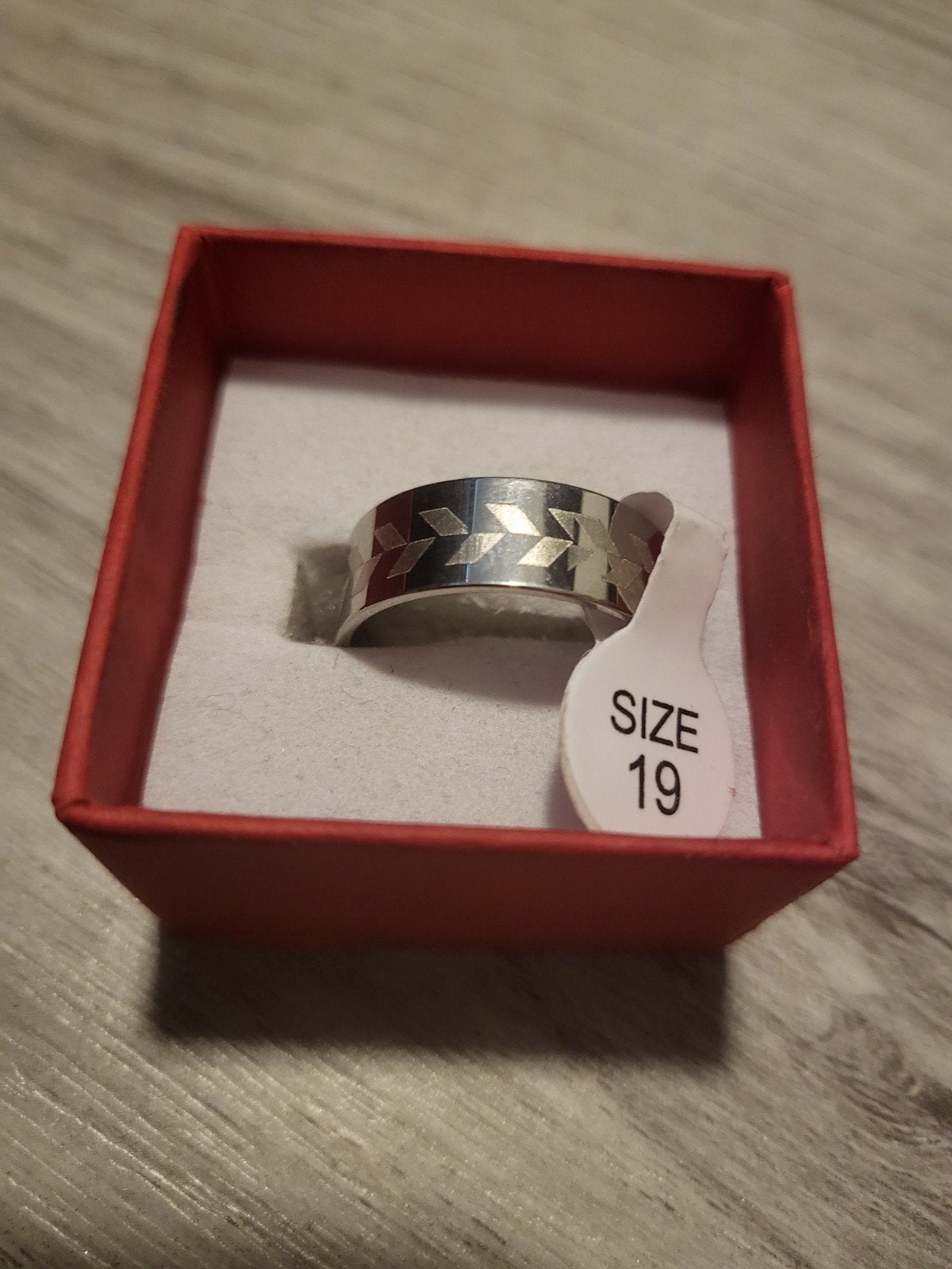 Nieuwe zilverkleurige ring, maat 19, IJzer of Staal, 19 tot 20, Nieuw, Ophalen of Verzenden