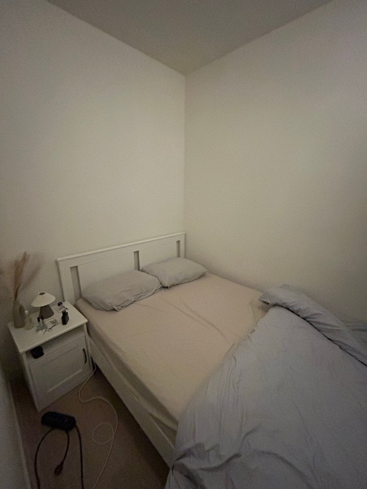 Wit bed met hoofdbord, Ophalen, Gebruikt, Wit, Tweepersoons