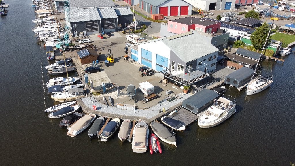 Ligplaatsen,Liegeplatz,Stalling het Hart Van Friesland Grou, Watersport en Boten, Ligplaatsen, Herfst, Binnen en Buiten