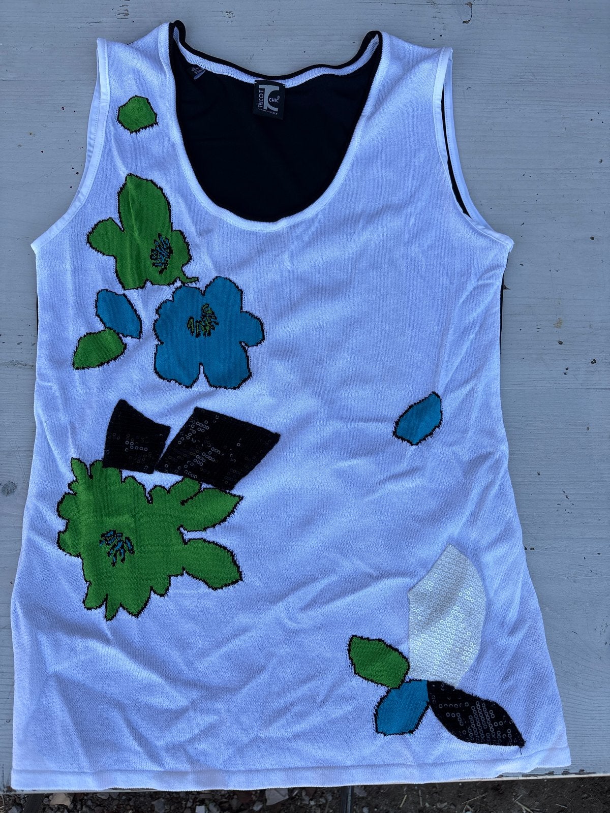 Tricot Chic Witte top met bloemen en pailletten - Maat M, Maat 38/40 (M), Wit, Ophalen of Verzenden, Zo goed als nieuw