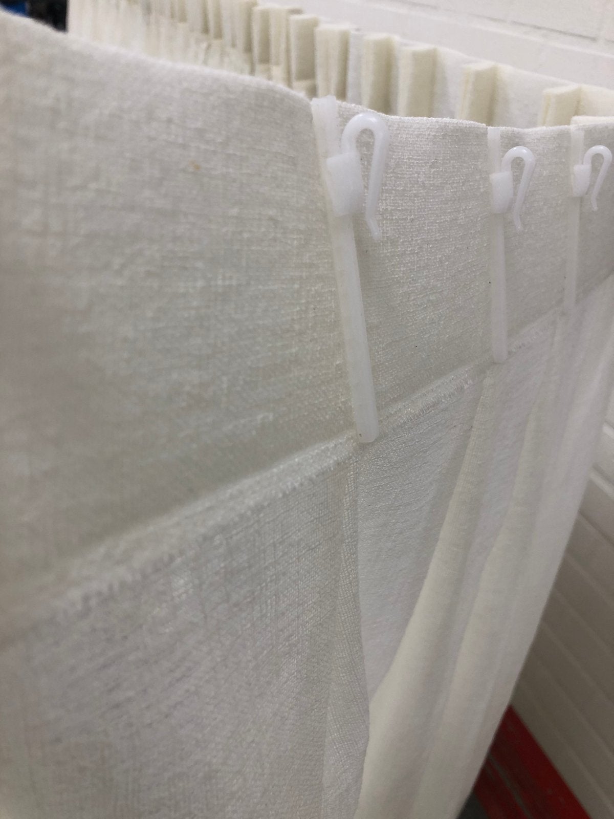 Nieuwe inbetween gordijnen in een crème kleur, Met haken, Overige merken, Verzenden, Nieuw