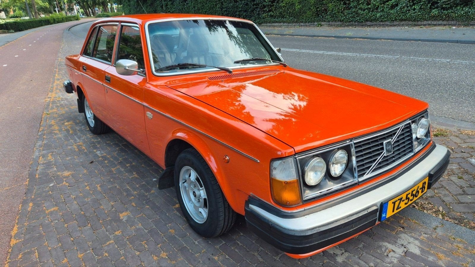 Volvo 240 244 L 2.1 Automaat 1978 LPG - dagelijks gebruik!, Auto's, Volvo, Automaat, Achterwielaandrijving, Zwart, Dealer onderhouden