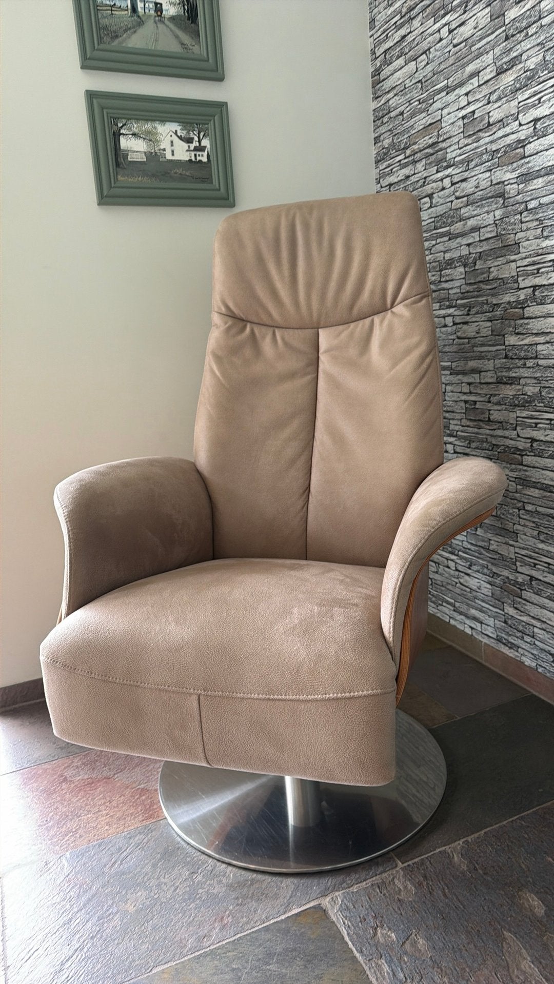WERKENDE ELEKTRISCHE BEIGE RELAXFAUTEUIL, Huis en Inrichting, Fauteuils, Ophalen, Gebruikt, 125 tot 150 cm, 75 tot 100 cm