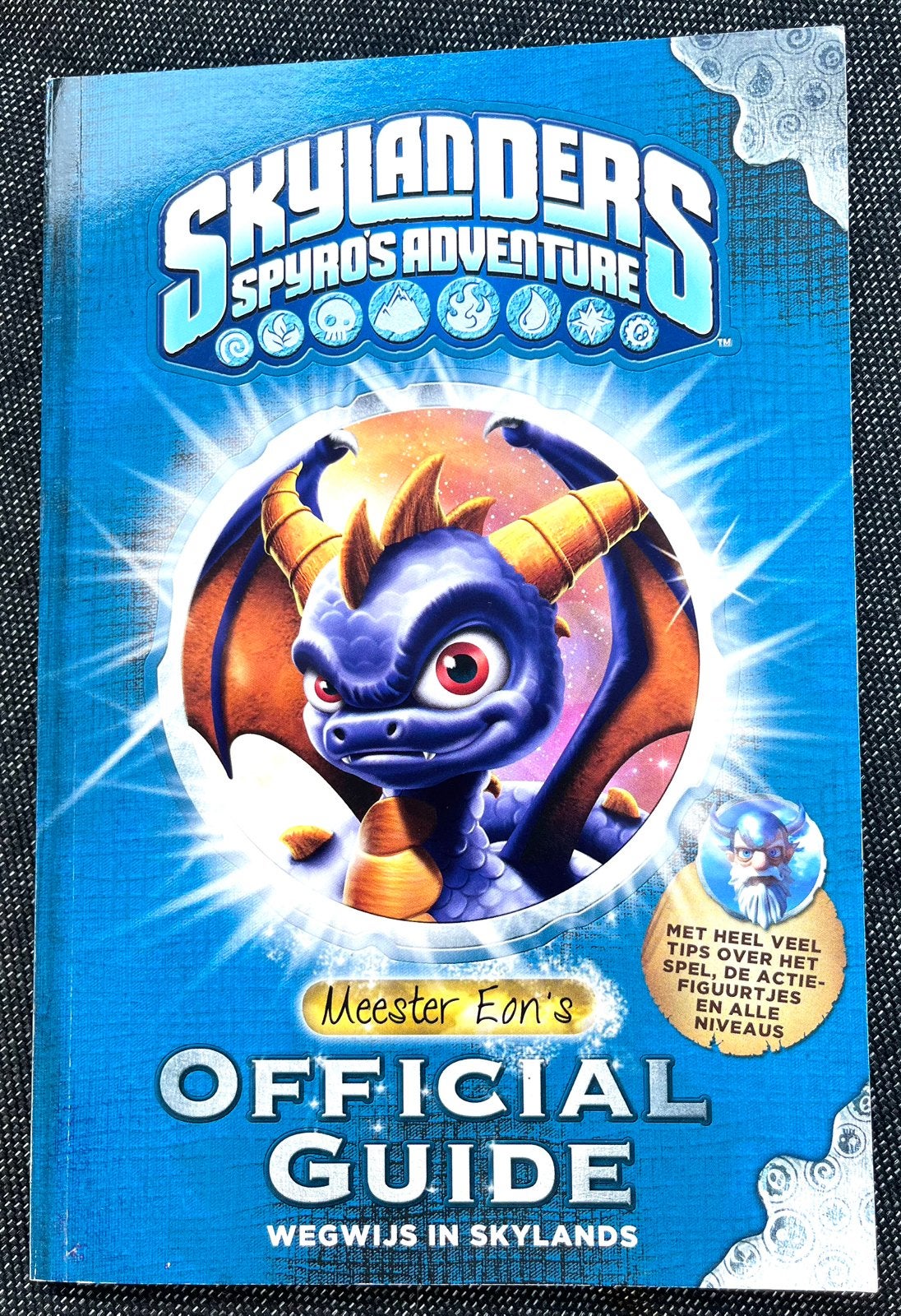 Skylanders Spyro’s Adventure - Meester Eon’s Official Guide, Boeken, Ophalen of Verzenden, Zo goed als nieuw