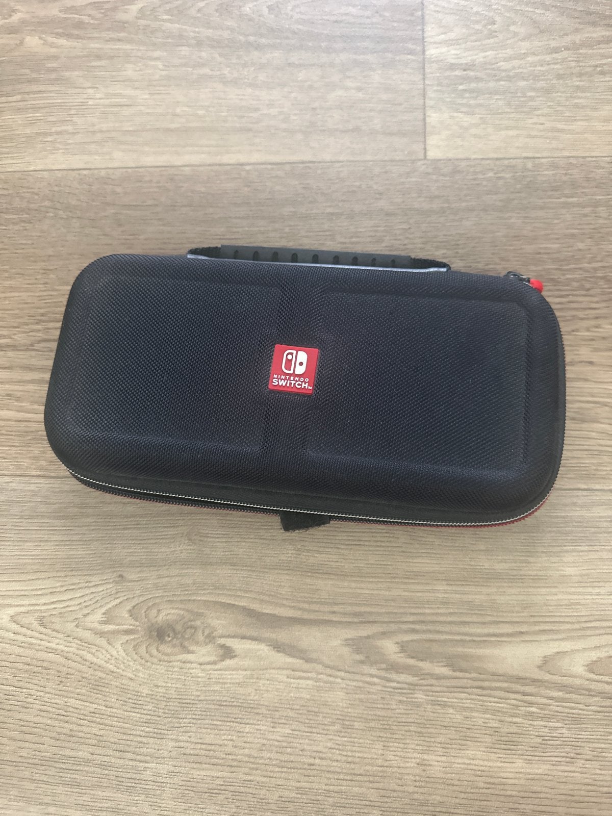 Nintendo Switch Draagtas - Bescherming voor onderweg, Ophalen of Verzenden, Zo goed als nieuw, Zonder controller, Switch Original